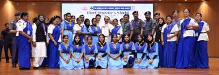 പാർശ്വവൽക്കൃതരെ സ്നേഹത്തോടെ ചേർത്തുപിടിക്കണം : മുഖ്യമന്ത്രി