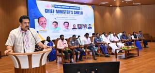 പാർശ്വവൽക്കൃതരെ സ്നേഹത്തോടെ ചേർത്തുപിടിക്കണം : മുഖ്യമന്ത്രി