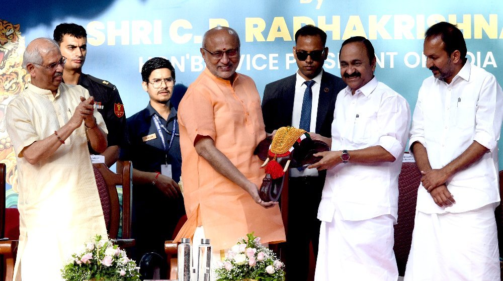 ഓണക്കാഴ്ച്ചകൾക്ക് വിട: സമാപന ഘോഷയാത്ര ഉപരാഷ്ട്രപതി ഫ്ലാഗ് ഓഫ് ചെയ്തു