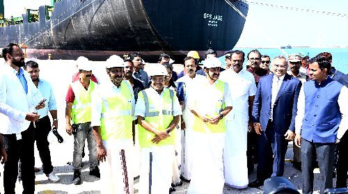 വിഴിഞ്ഞം തുറമുഖം ലോകത്തിലേക്കുള്ള കേരളത്തിന്റെ വികസന കവാടം : മുഖ്യമന്ത്രി വി ഡി സതീശൻ
